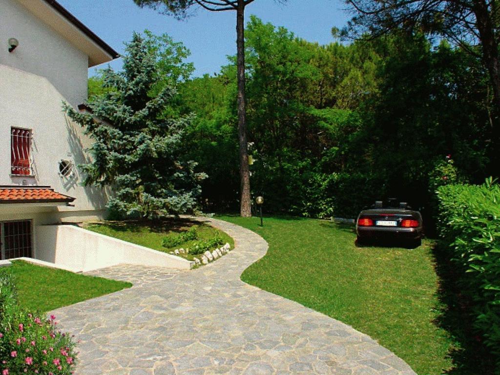 Lignano Riviera With Fireplace & Air Conditioning ลินญาโน ซับเบียโดโร ภายนอก รูปภาพ