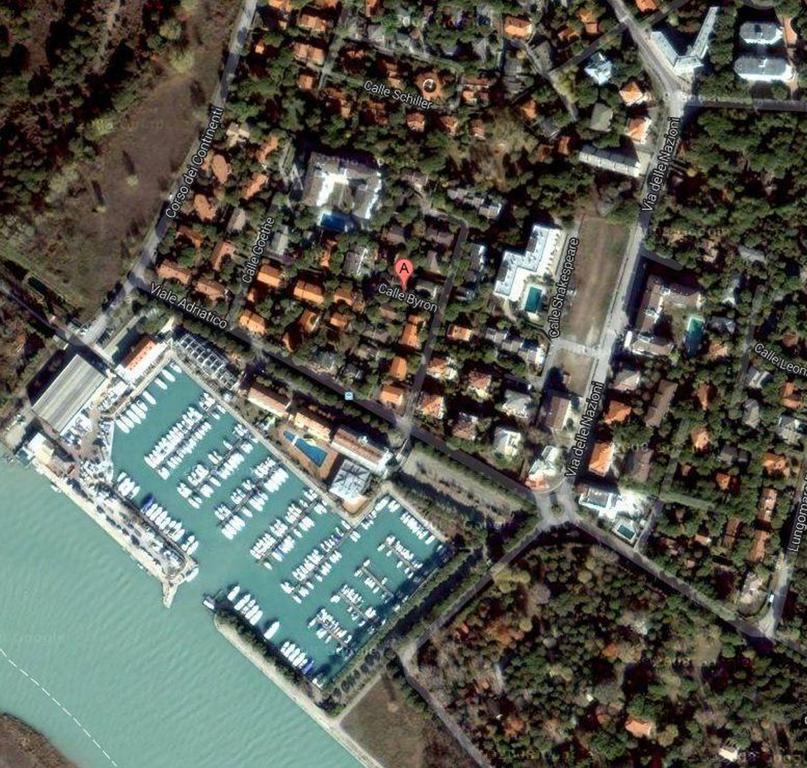 Lignano Riviera With Fireplace & Air Conditioning ลินญาโน ซับเบียโดโร ภายนอก รูปภาพ